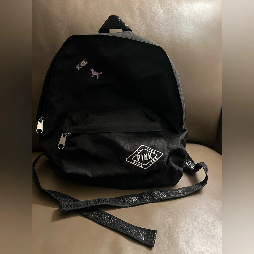 PINK 💕Victoria's Secret Black 🖤Small Backpack w/Logo & Exclusive Pins Details - Picture 15 of 16